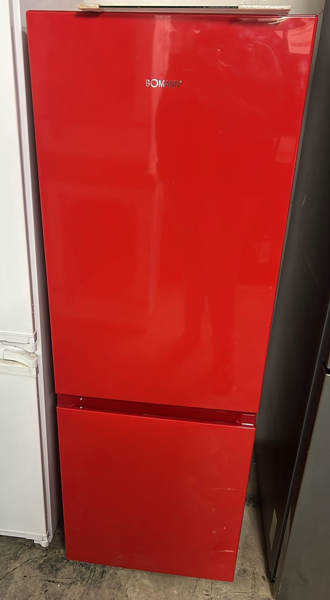 Bomann Kühlschrank Kühl-Gefrierkombination Rot – Retro Design | Gebraucht & geprüft