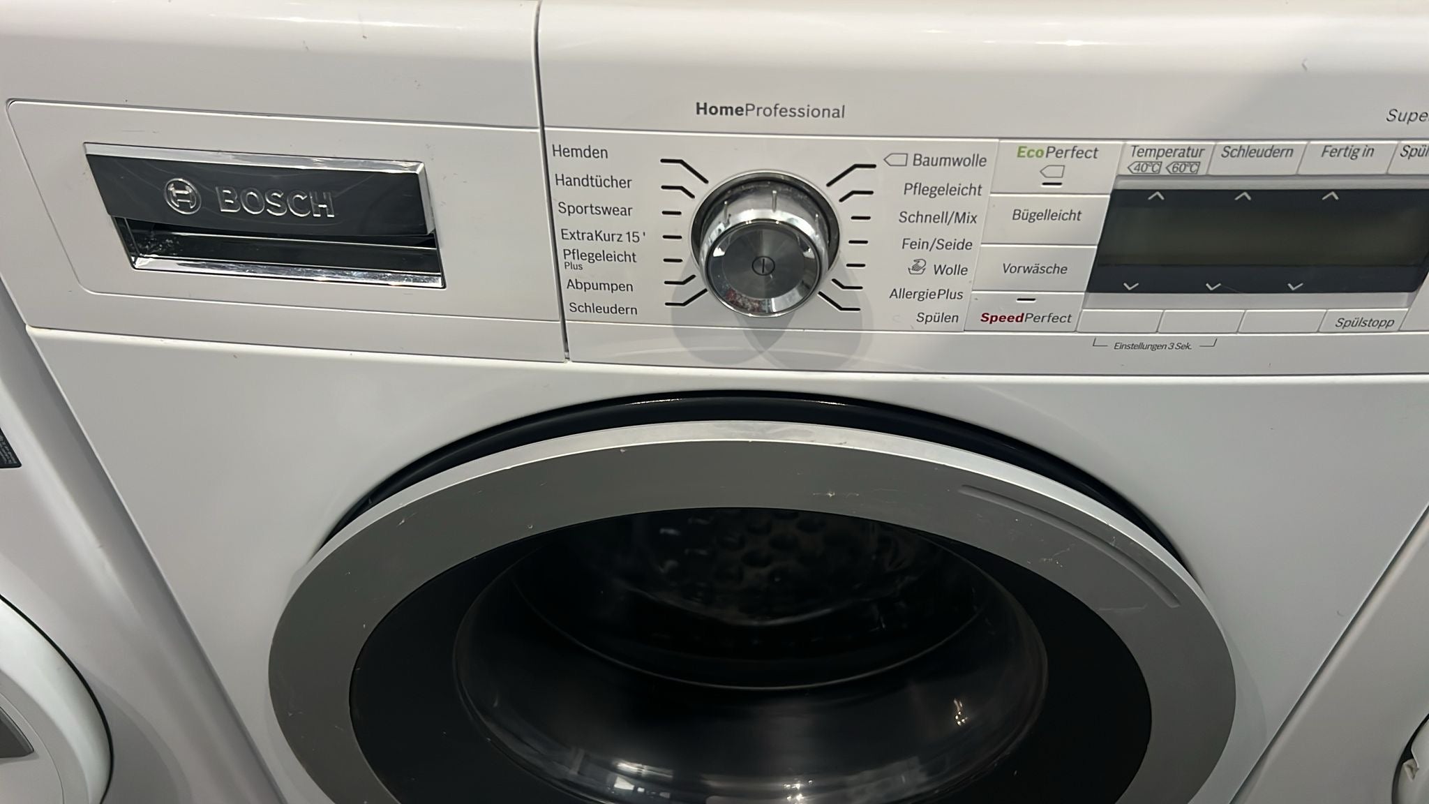 Bosch HomeProfessional Waschmaschine 8 kg – Super Silence & EcoPerfect | Retourware