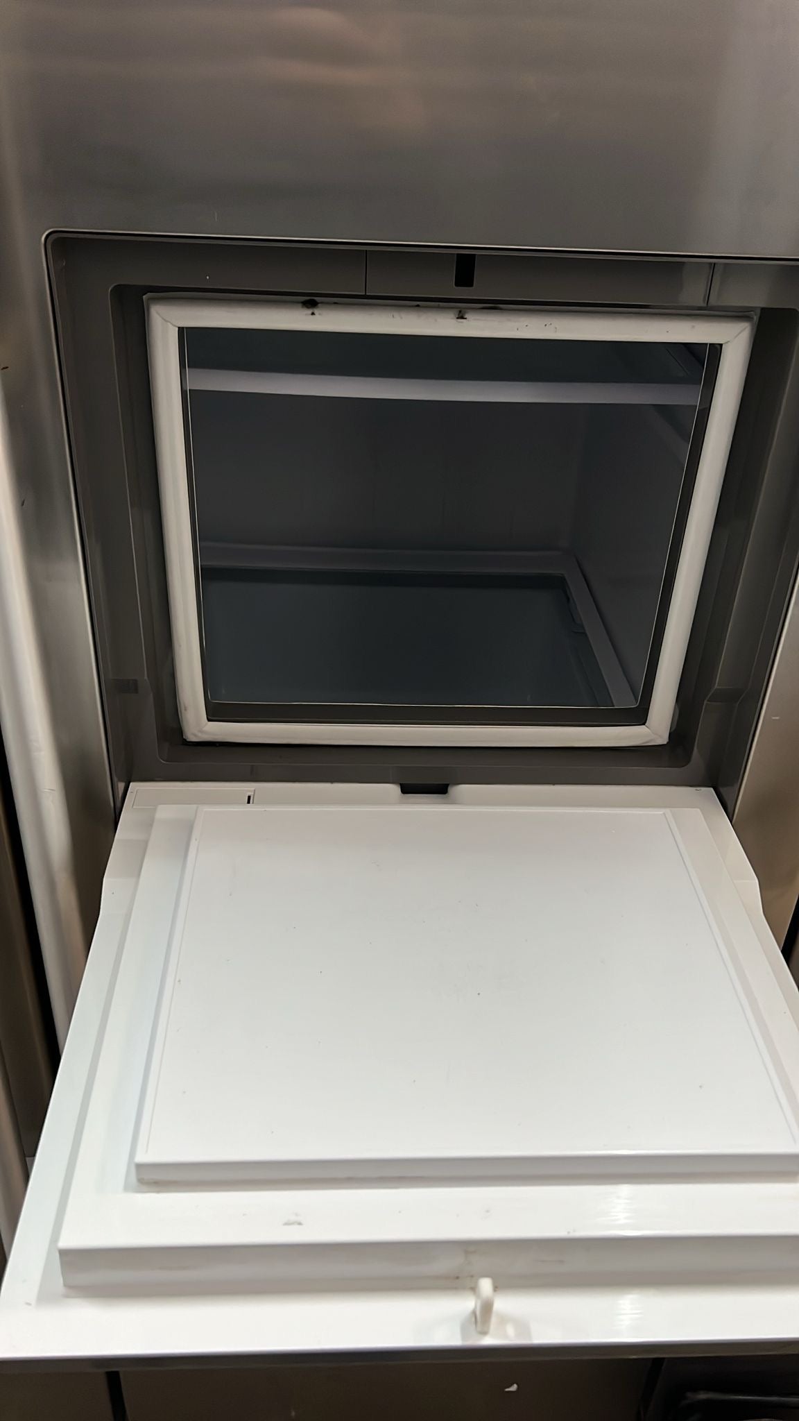 Siemens Side-by-Side Kühlschrank – No Frost, Wasserspender, Edelstahl | Retourware