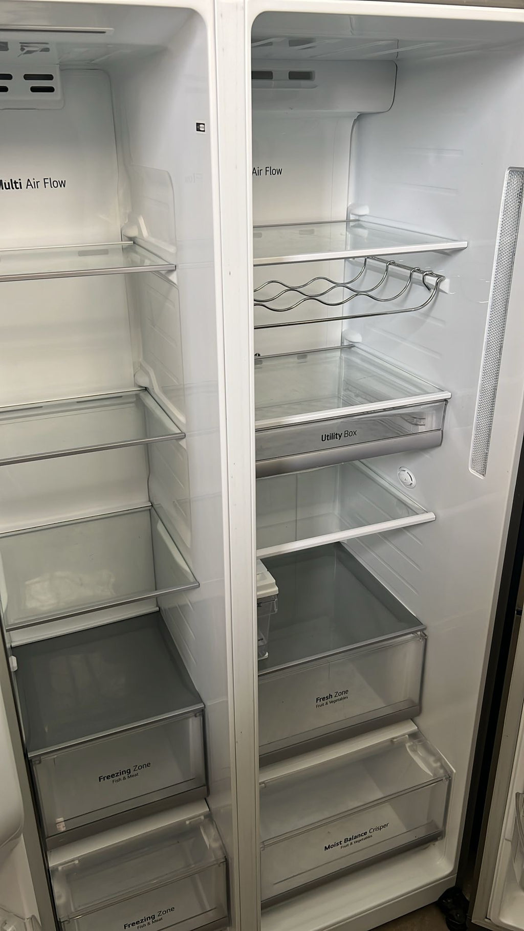 LG Side-by-Side Kühlschrank – ThinQ & Inverter Linear (Retourenware)