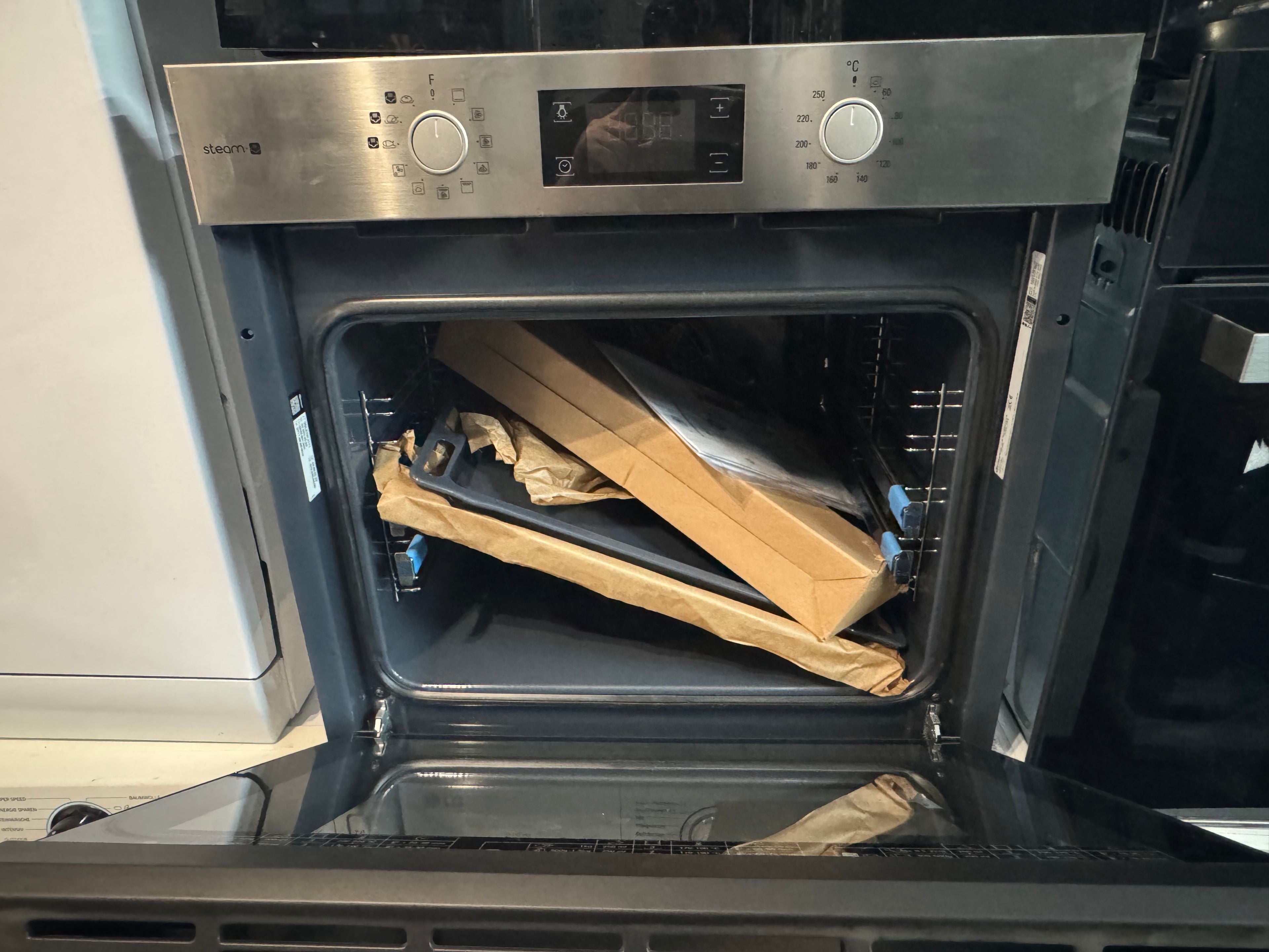 Bauknecht Einbau-Backofen Steam – Dampfgaren & Heißluft Plus, 71 Liter Kapazität