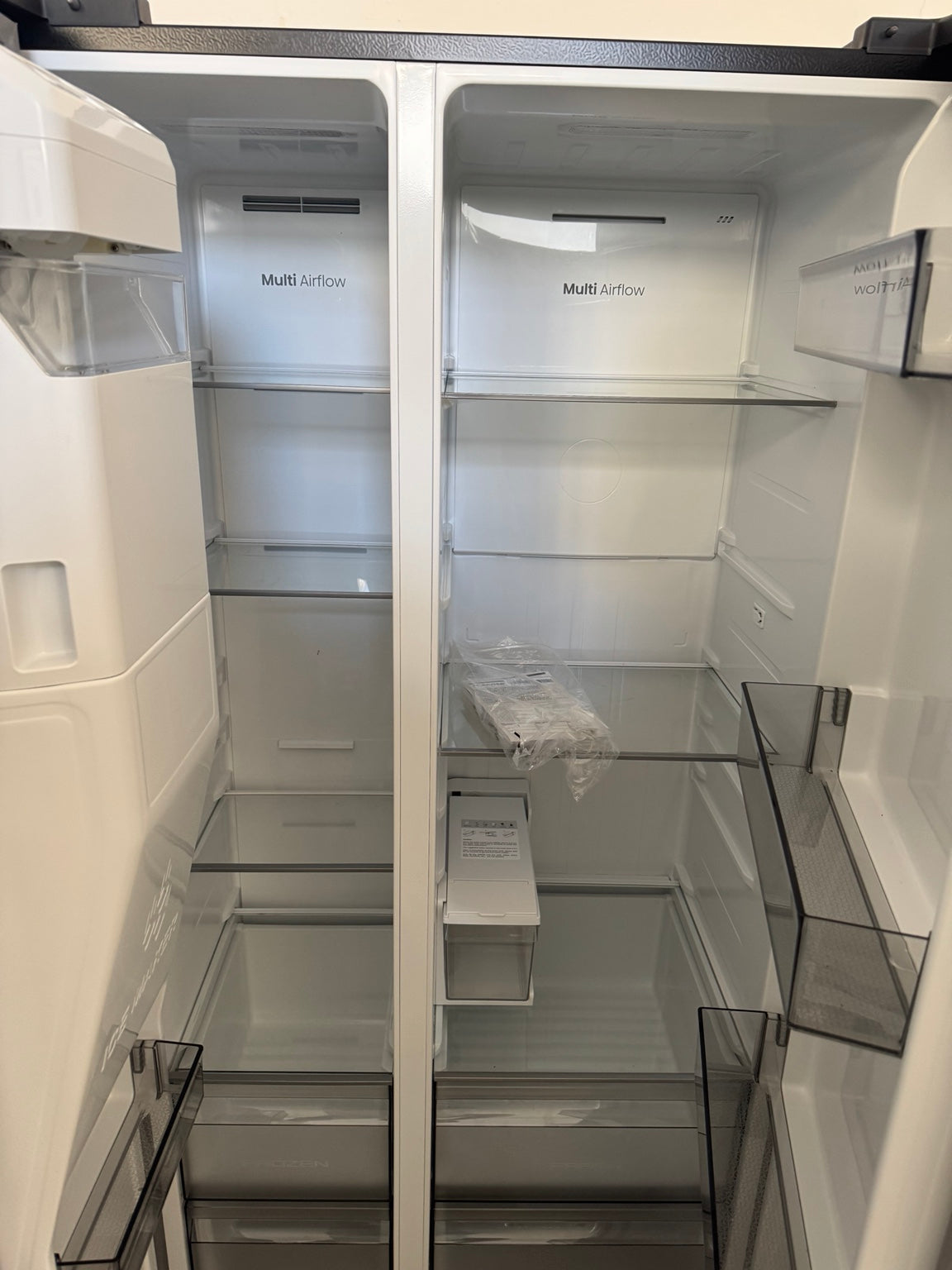 Hisense Side-by-Side Kühlschrank – komplett neu