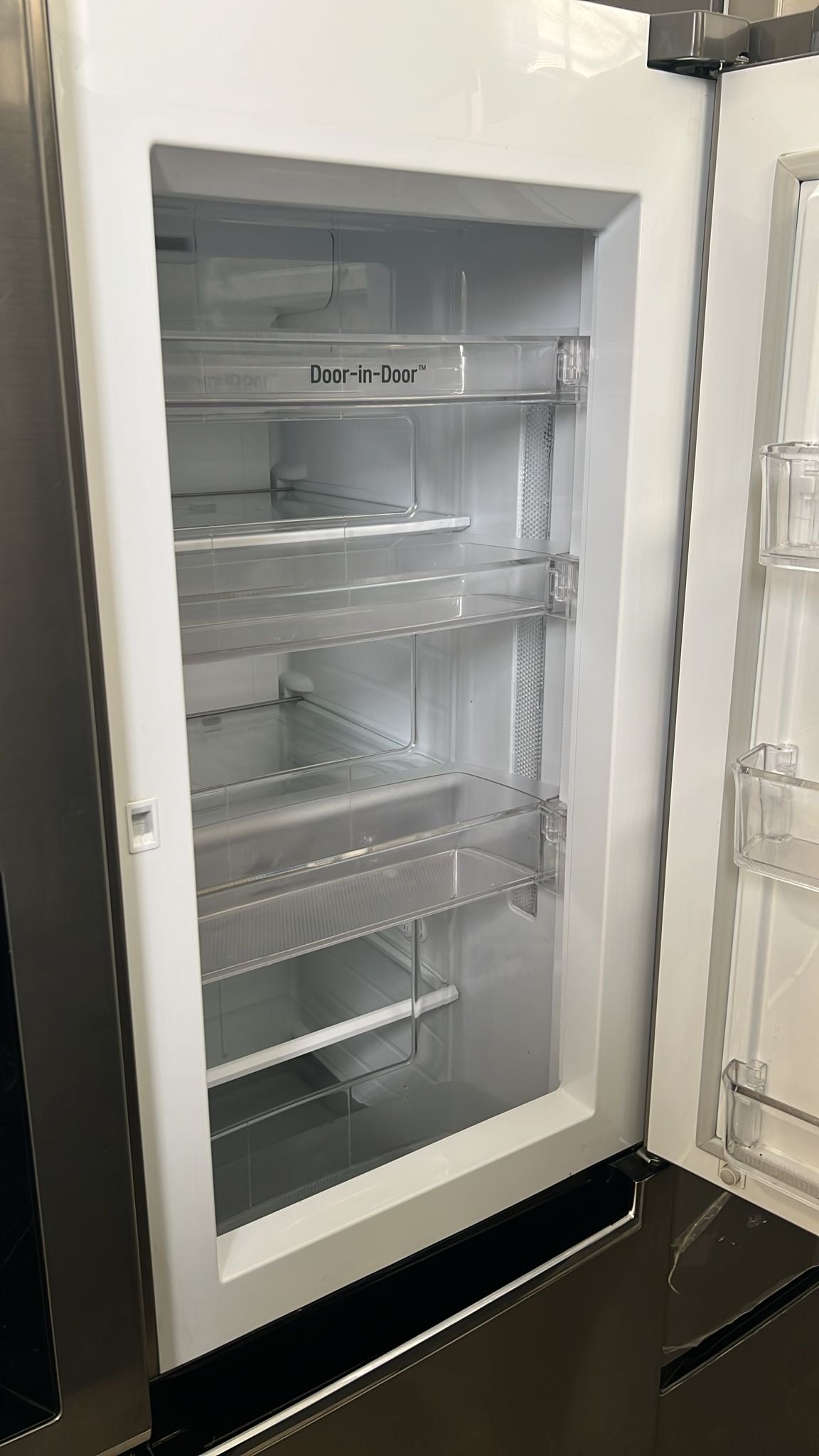 LG Side-by-Side Kühlschrank – ThinQ & Inverter Linear (Retourenware)