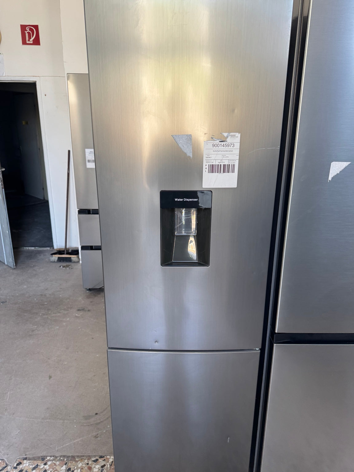 Kühlschrank mit Water Dispenser – komplett neu ❄️💧