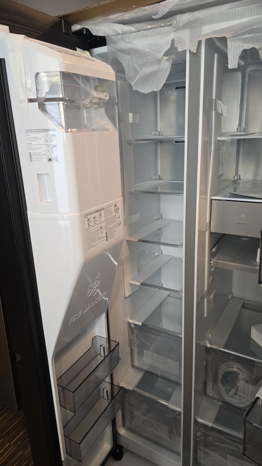 Hisense Side-by-Side Kühl-Gefrierkombination – Schwarz, Neuware