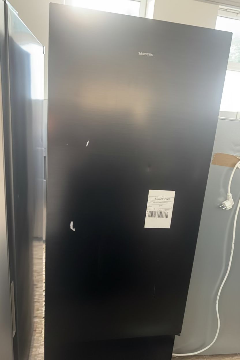 SAMSUNG BRB70F26CEF0EF Kühl- und Gefrierkombination (E, 267 l, 1775 mm hoch, Einbaugerät, No Frost